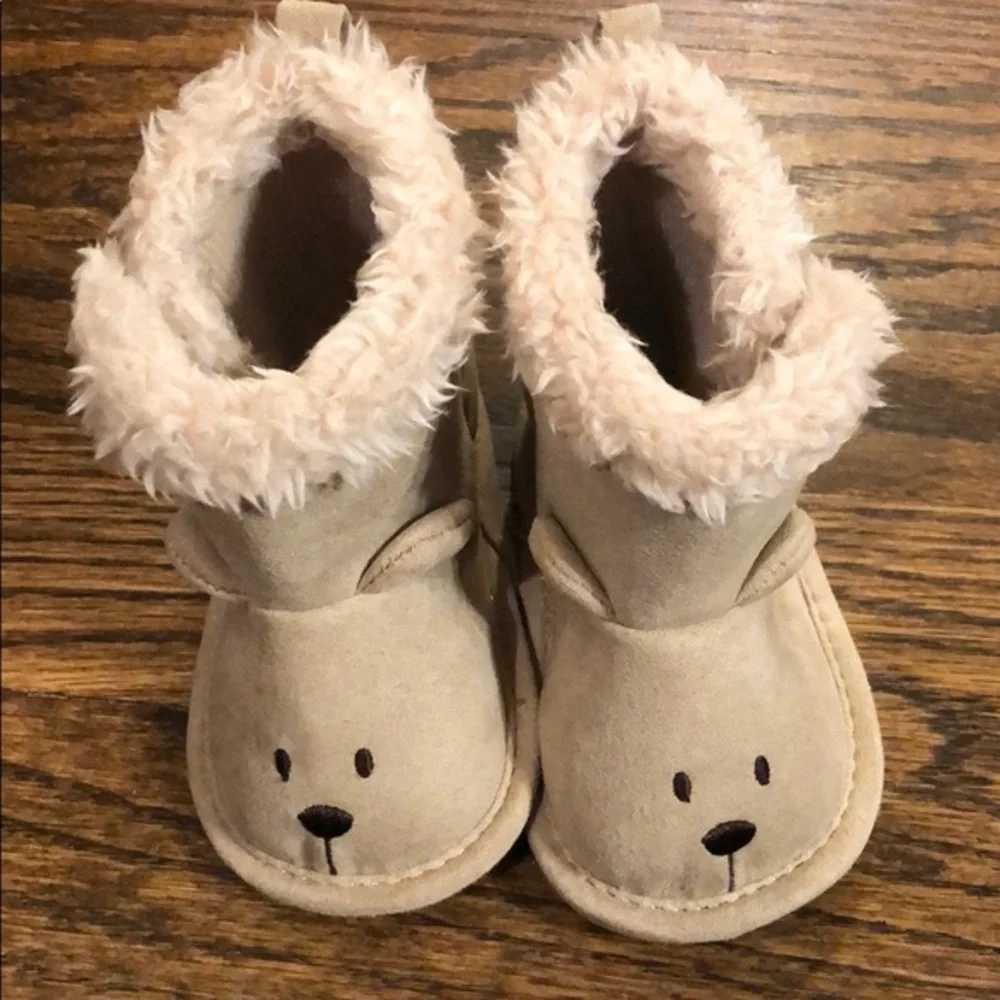 Child of Mine made by Carter’s Slip On Booties